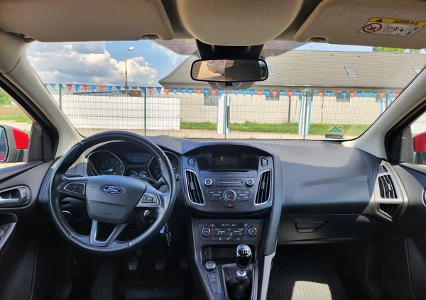Ford Focus cena 36900 przebieg: 117900, rok produkcji 2016 z Piła małe 466